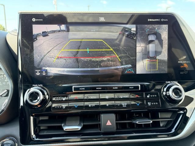 Used 2022 Toyota Highlander Platinum AWD/4WD image 33