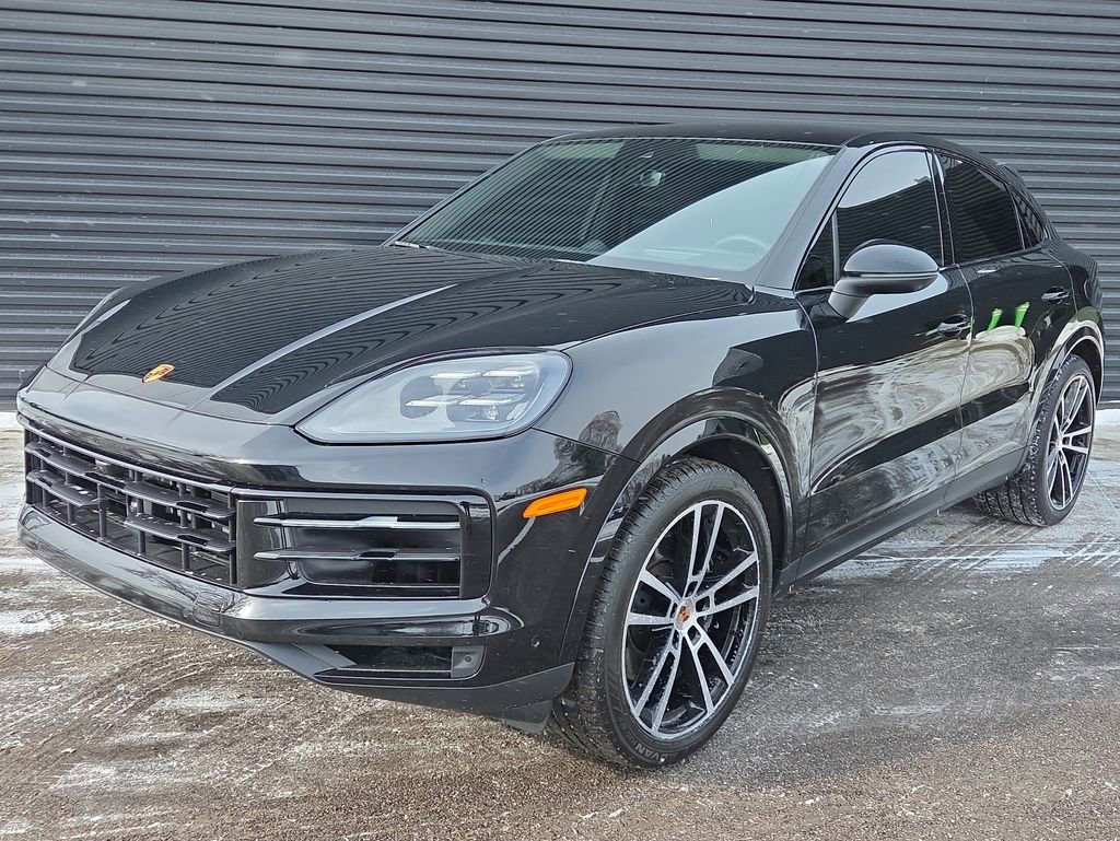 Certified 2025 Porsche Cayenne Coupe image 1