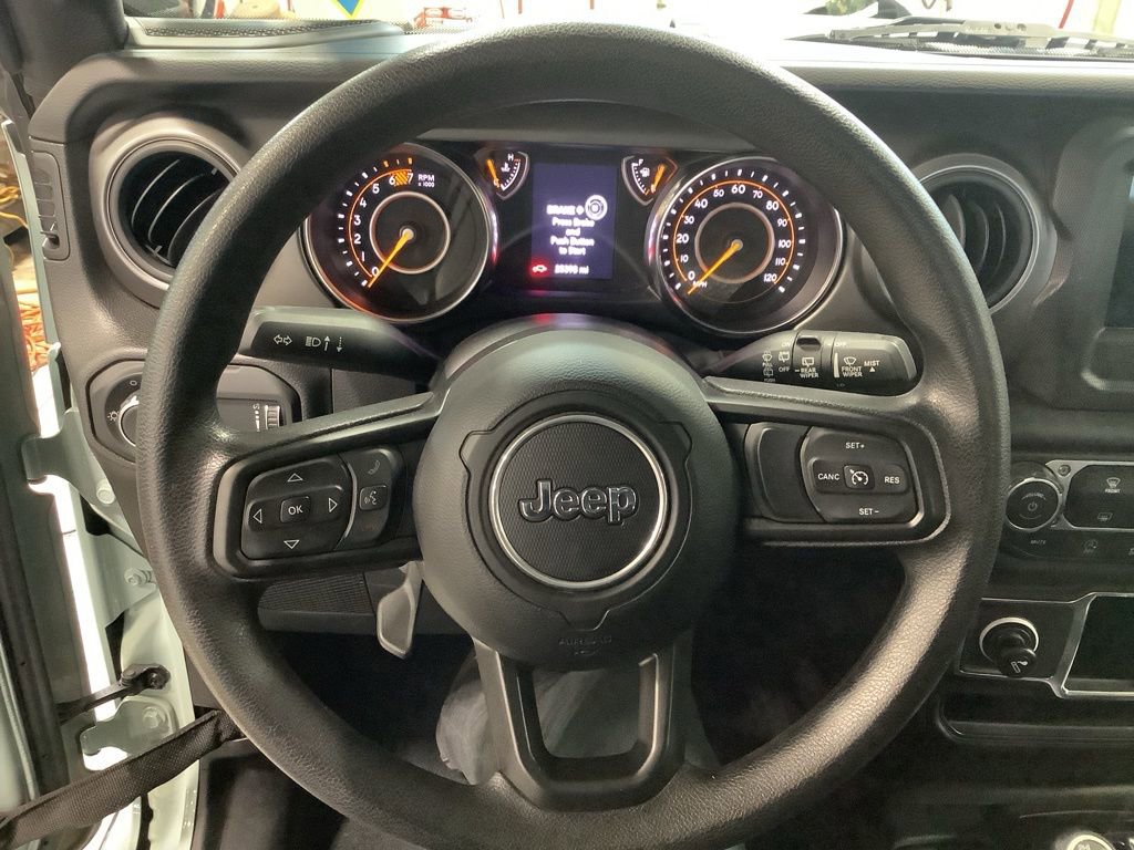Used 2023 Jeep Wrangler Sport image 8