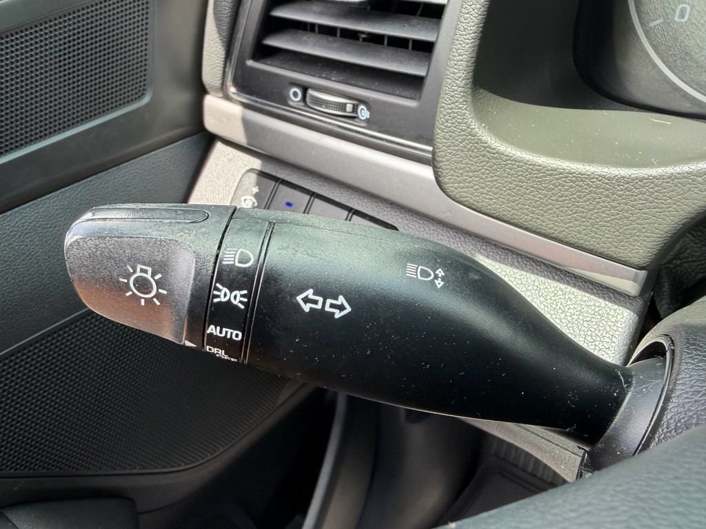 Used 2018 Hyundai Elantra SEL w/ Cargo Package FWD image 24