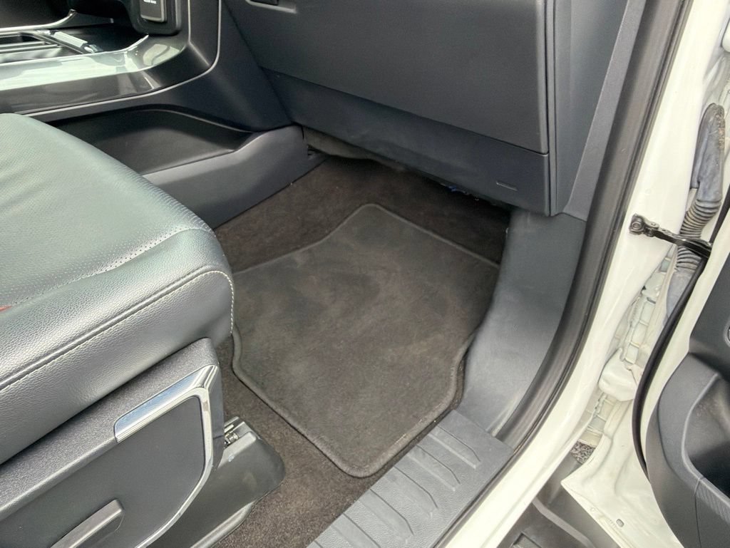 Used 2022 Ford F150 Lariat AWD/4WD image 44