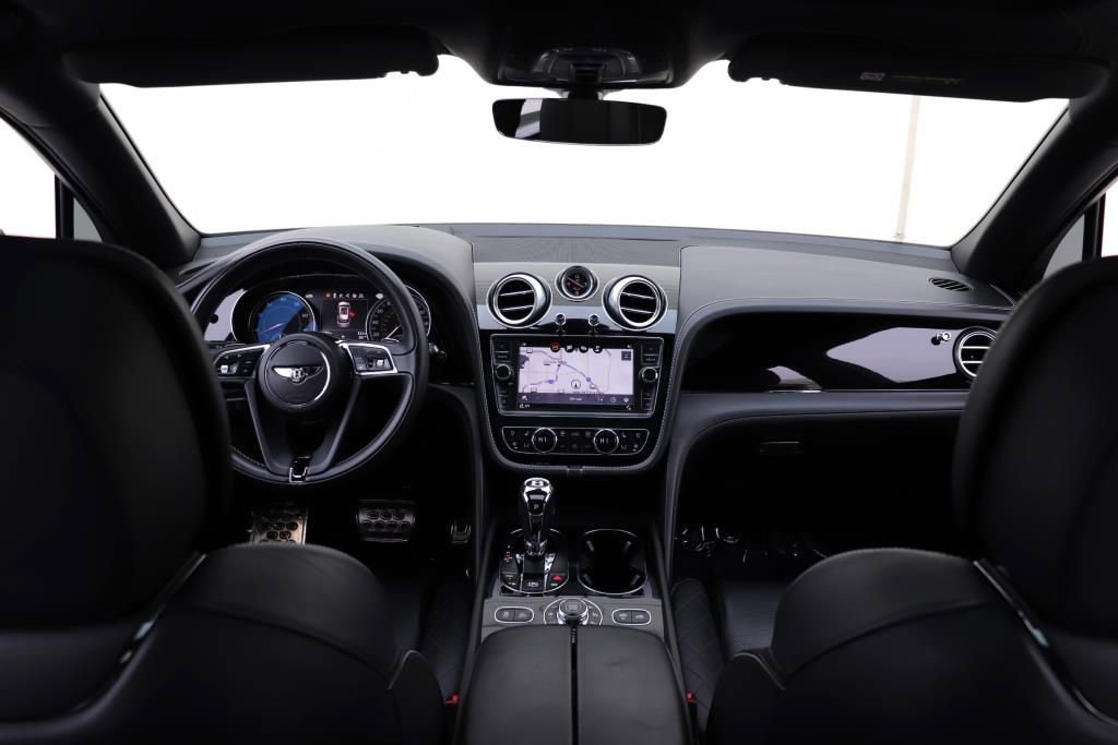 Used 2017 Bentley Bentayga image 38