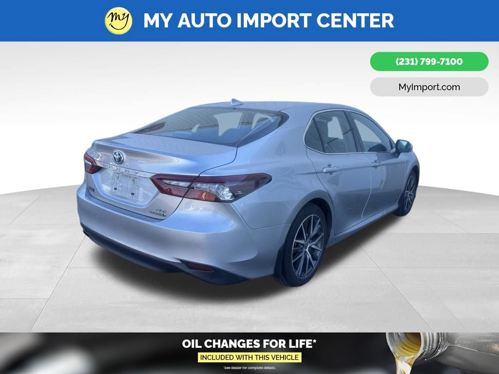 Used 2023 Toyota Camry XLE w/ Cold Weather Package FWD image 5