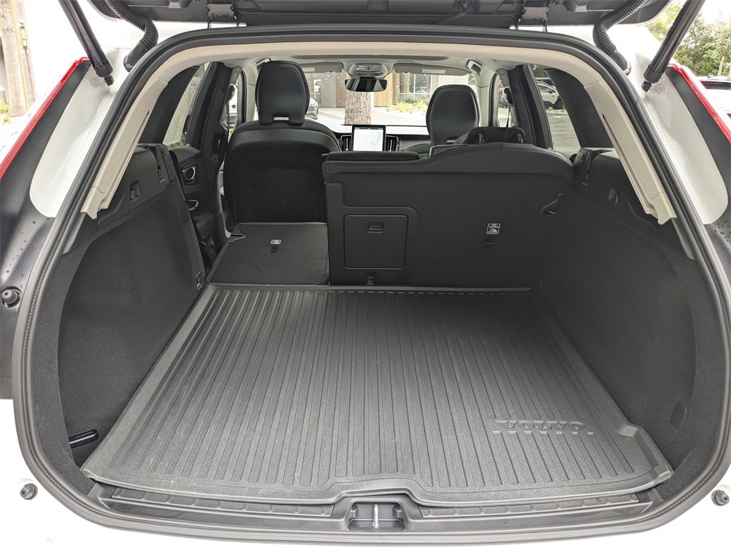 New 2026 Volvo XC60 B5 Core image 13