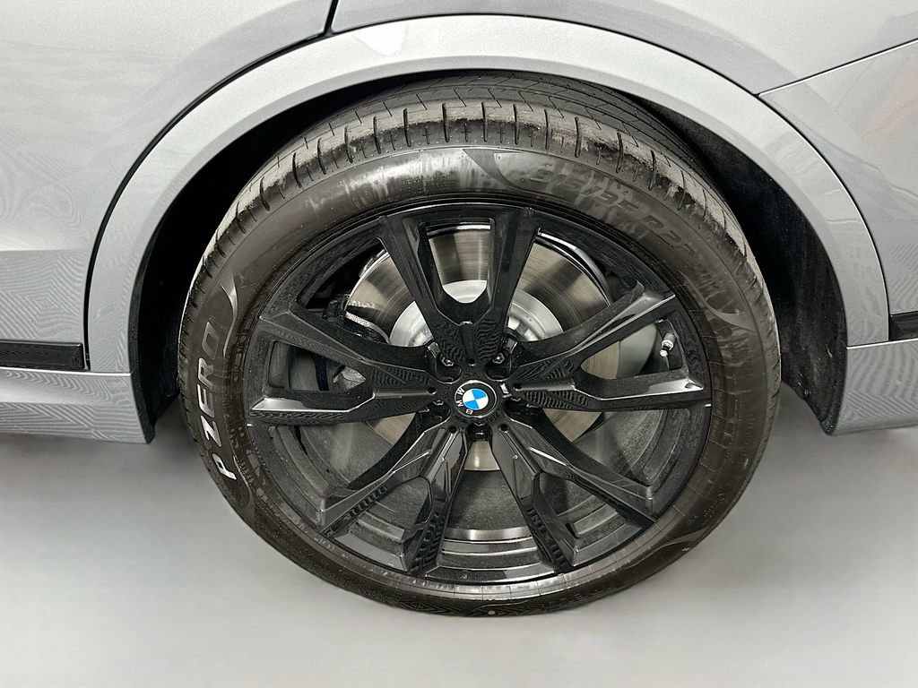 New 2026 BMW X7 M60i image 23