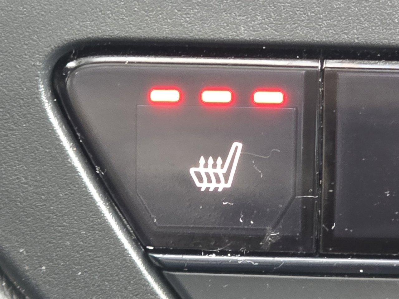 Certified 2023 Honda Accord EX image 8