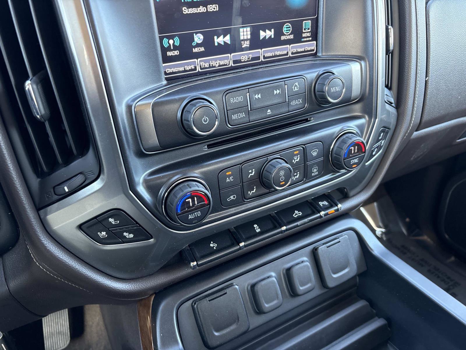 Used 2017 Chevrolet Silverado 1500 LTZ w/ High Desert Package image 25