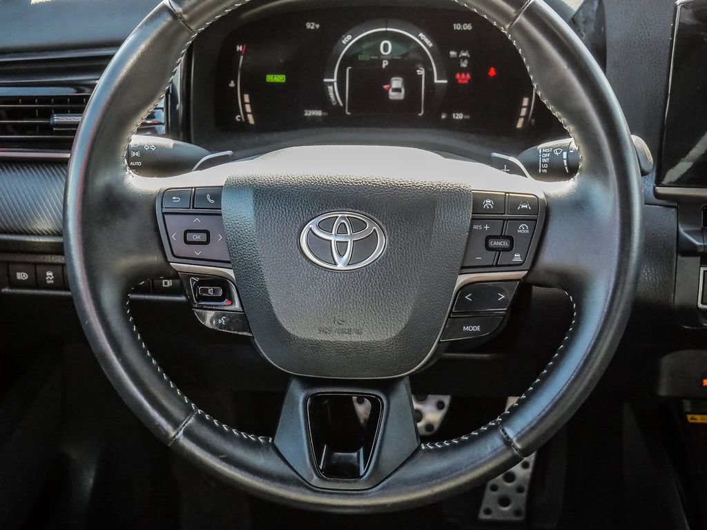 Used 2025 Toyota Camry SE FWD image 27