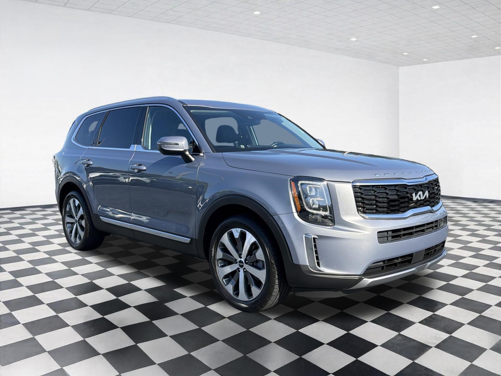 Used 2022 Kia Telluride EX w/ EX Premium Package FWD image 8