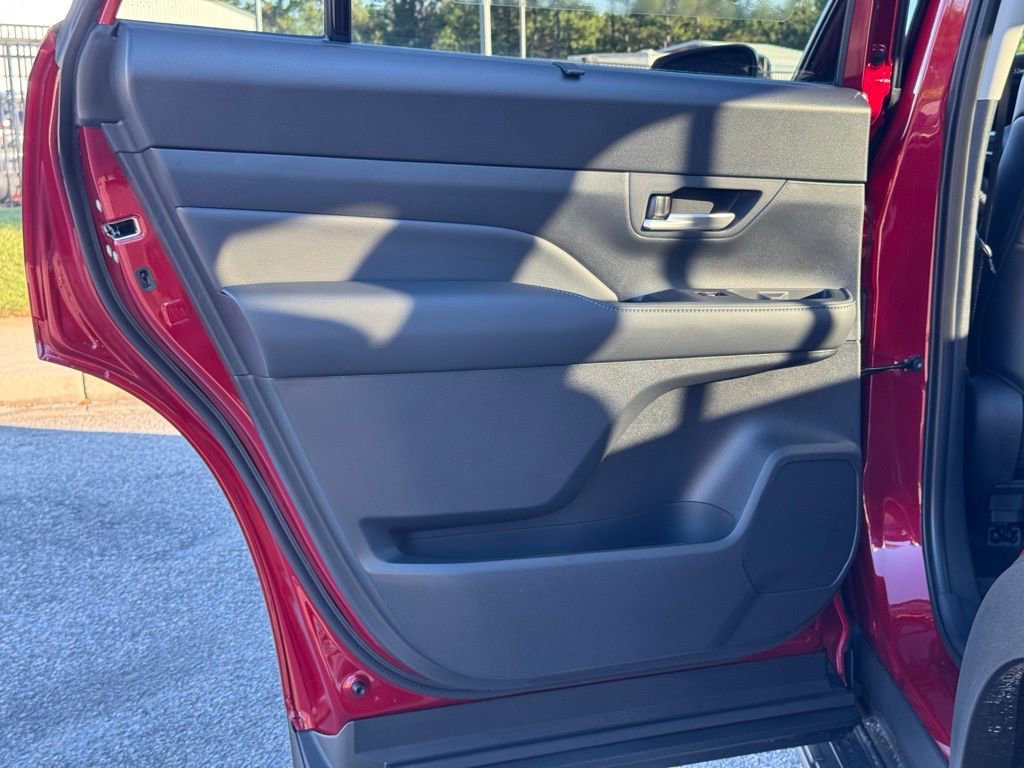 Used 2025 Toyota Grand Highlander FWD image 26