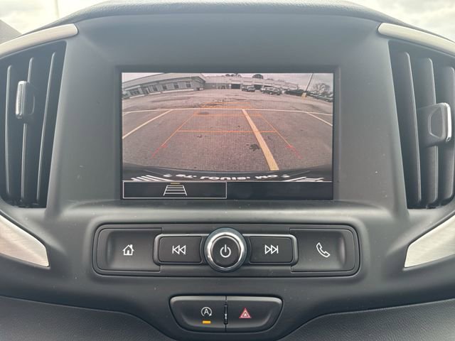 Used 2024 GMC Terrain SLE w/ Driver Convenience Package image 14