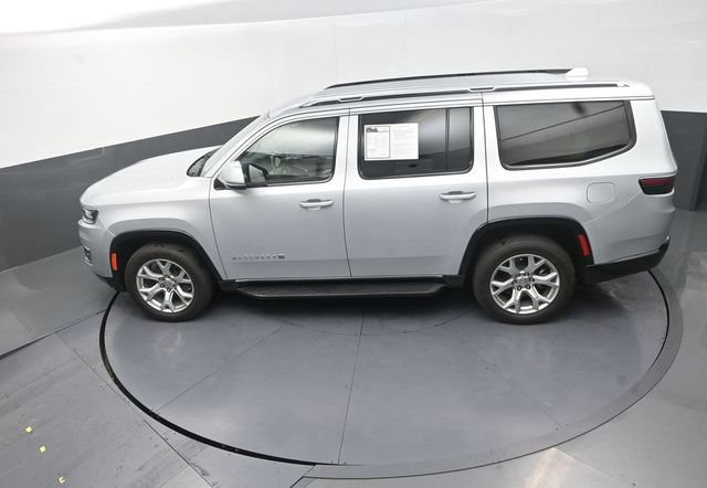 Used 2022 Jeep Wagoneer Series II AWD/4WD image 14
