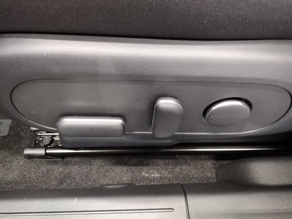 New 2026 Hyundai Ioniq 5 SE image 18