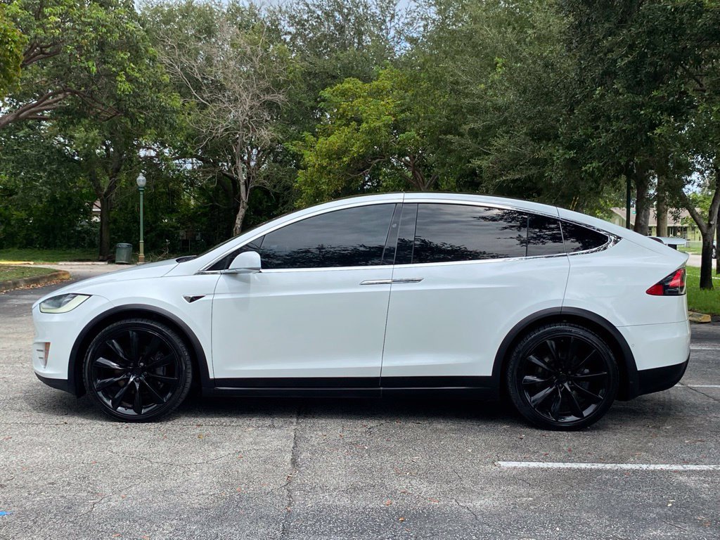 Used 2020 Tesla Model X Long Range AWD/4WD image 5