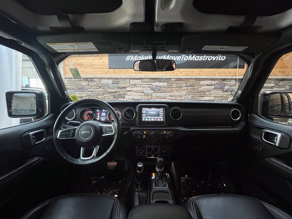Used 2018 Jeep Wrangler Unlimited Sahara w/ Cold Weather Group AWD/4WD image 35
