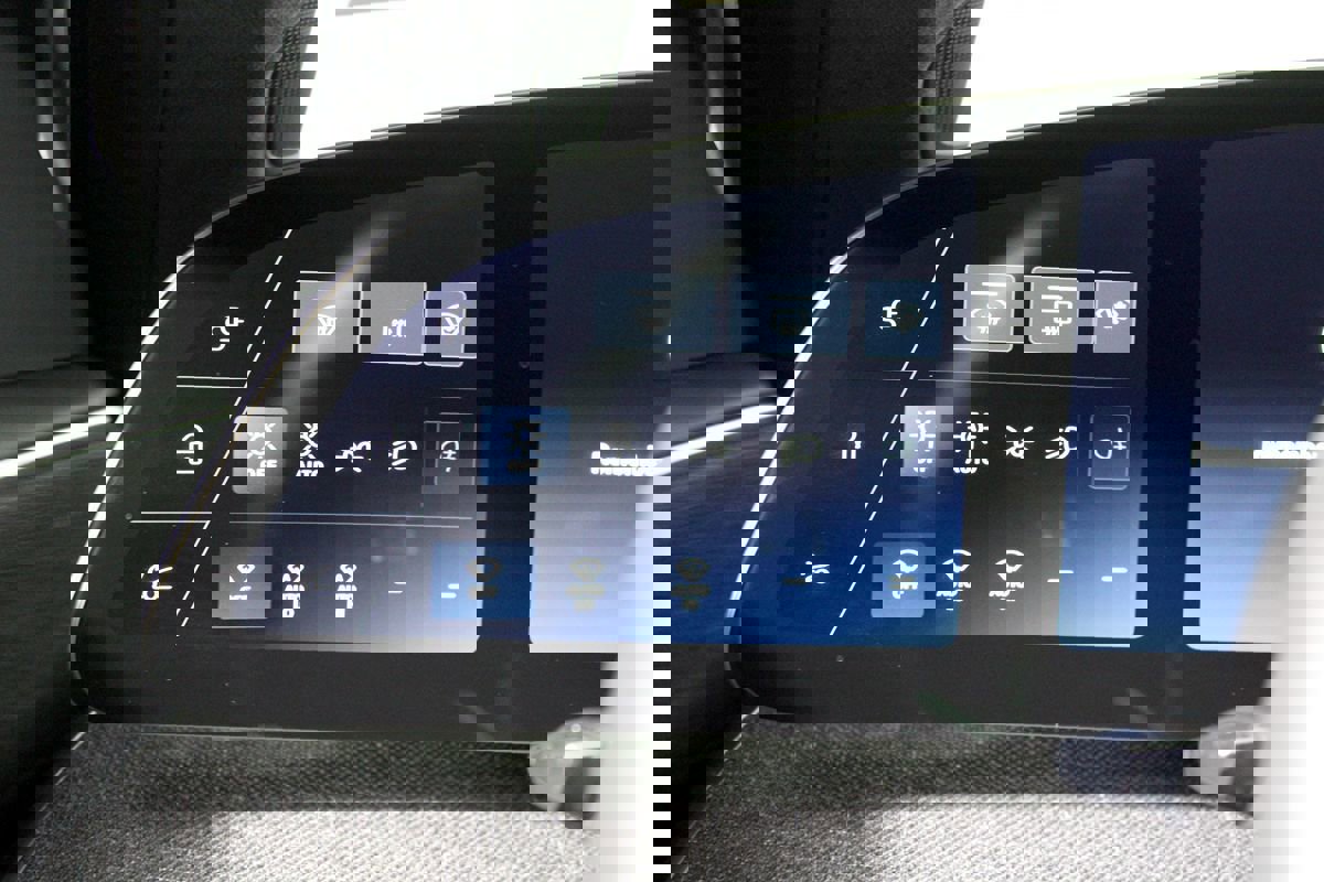 Used 2024 Lucid Air Pure image 16