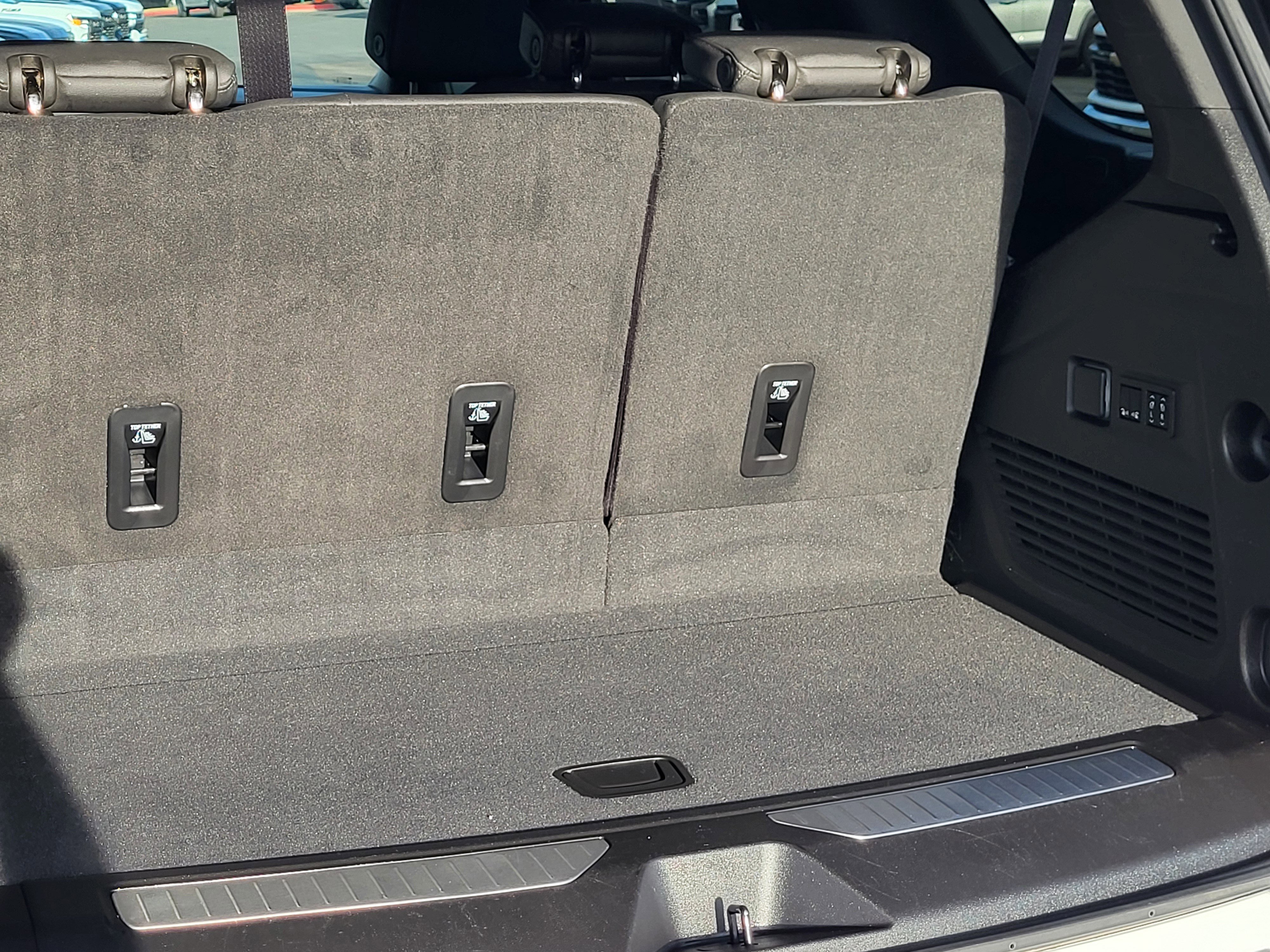 Certified 2023 Chevrolet Tahoe Z71 w/ Luxury Package image 17