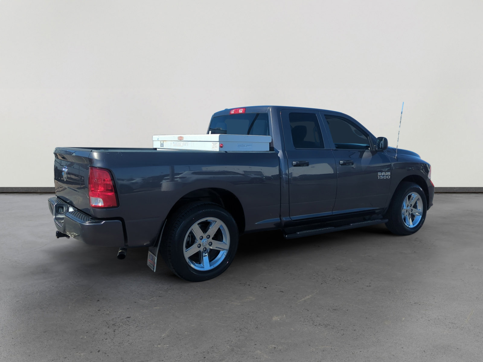 Used 2017 RAM 1500 Express image 5