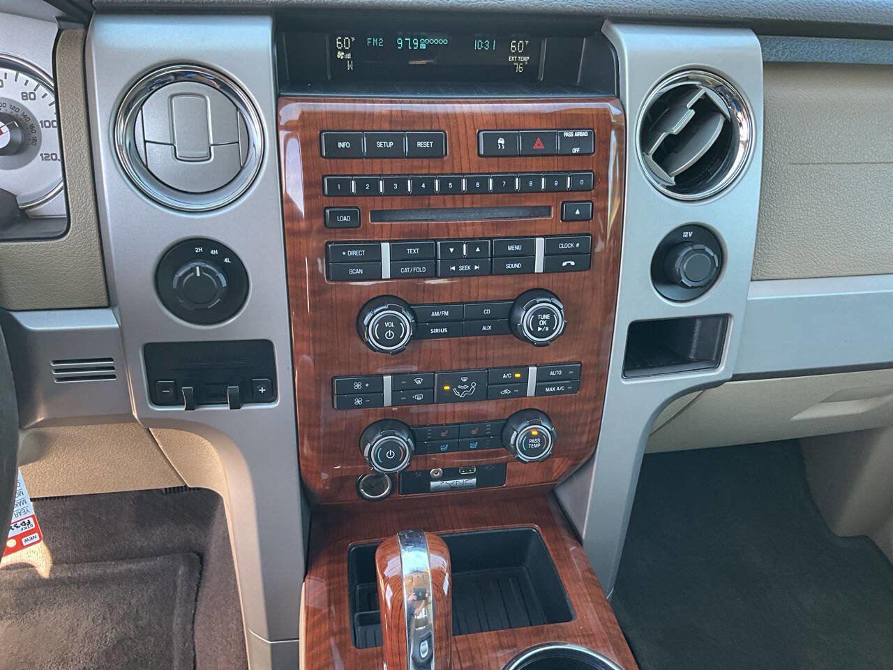 Used 2010 Ford F150 Lariat AWD/4WD image 10