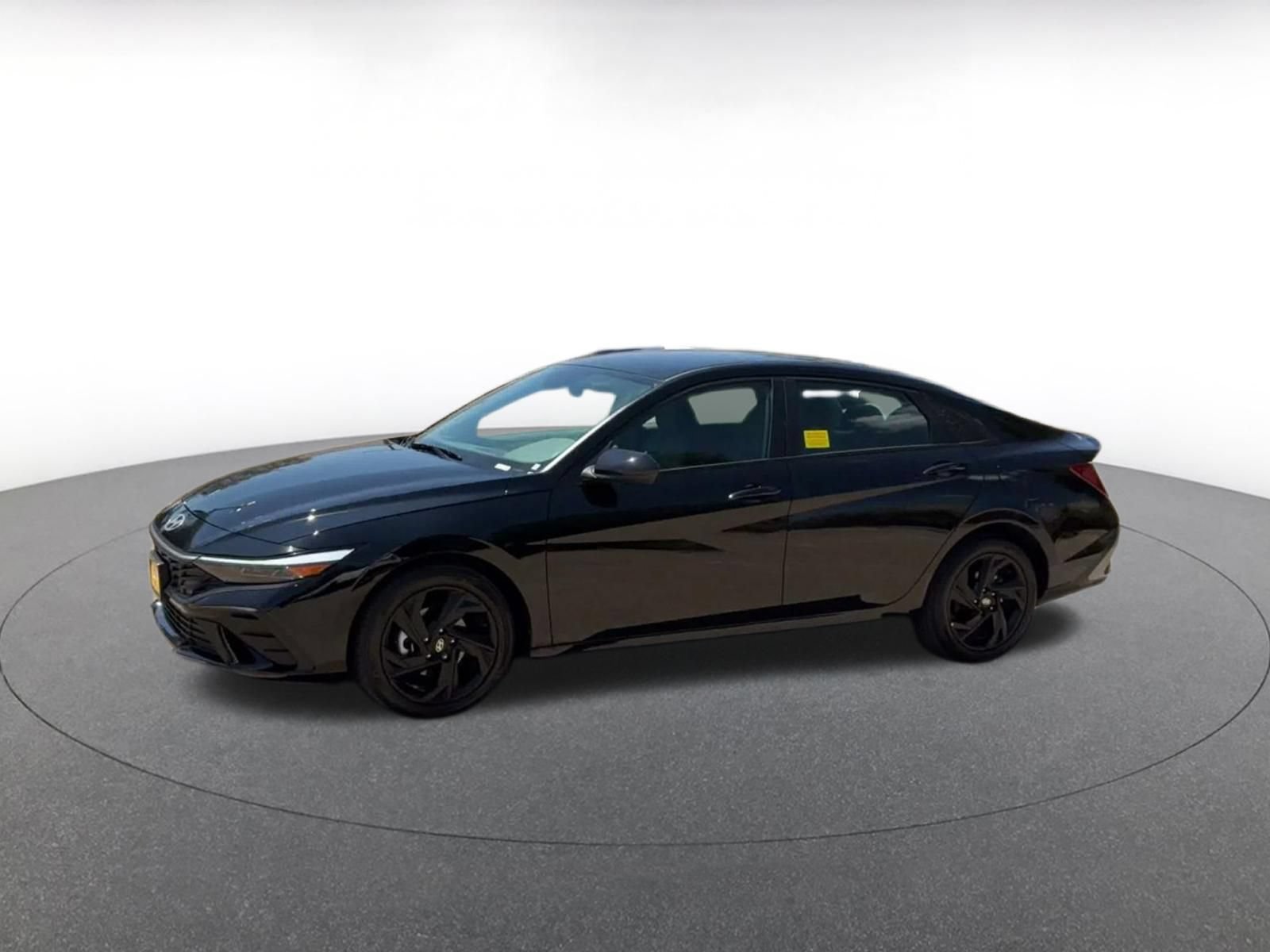 Used 2026 Hyundai Elantra Sport FWD image 7