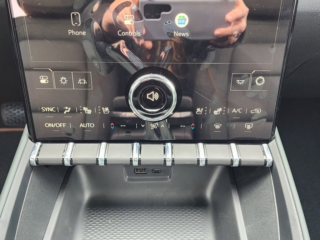 New 2026 GMC Terrain AT4 w/ Convenience Package III image 30