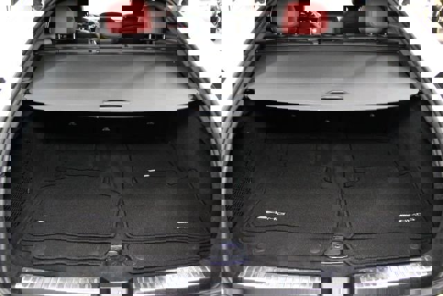 Used 2018 Mercedes-Benz GLC 300 4MATIC w/ AMG Line image 24