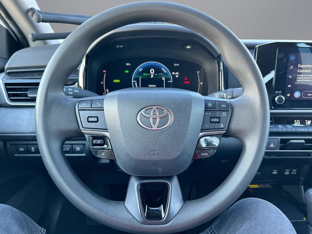 Used 2025 Toyota Camry LE w/ Convenience Package FWD image 15