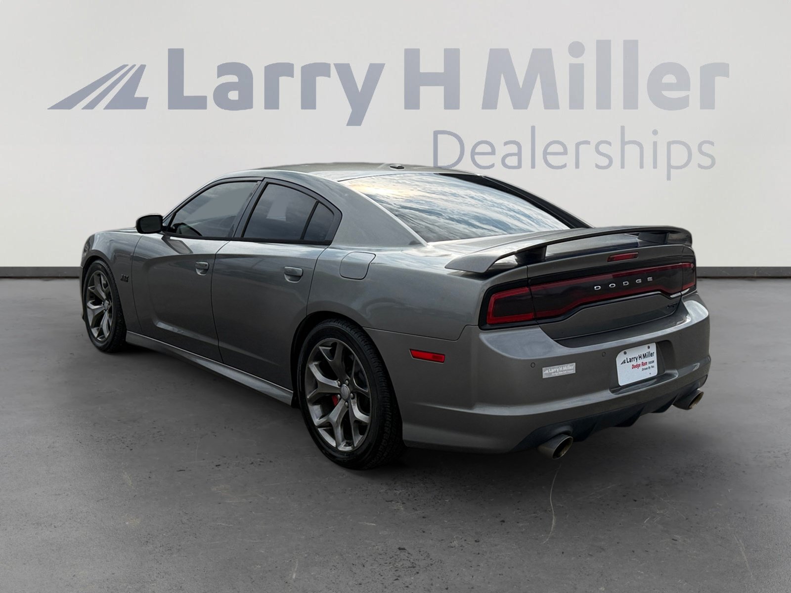 Used 2012 Dodge Charger SRT8 RWD image 3