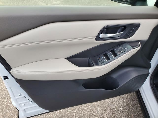 Certified 2024 Nissan Rogue SL w/ SL Premium Package FWD image 16