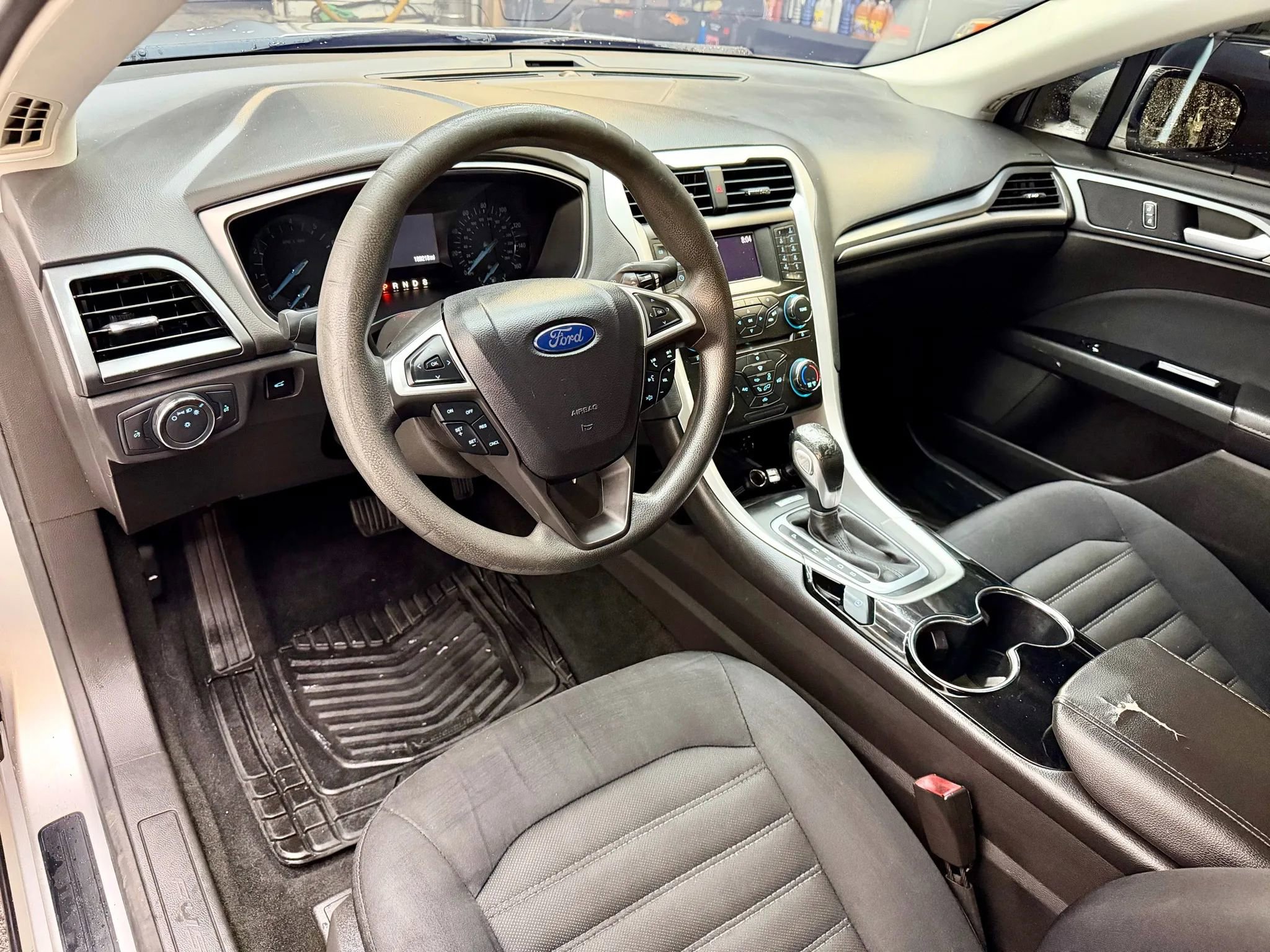 Used 2014 Ford Fusion SE image 9