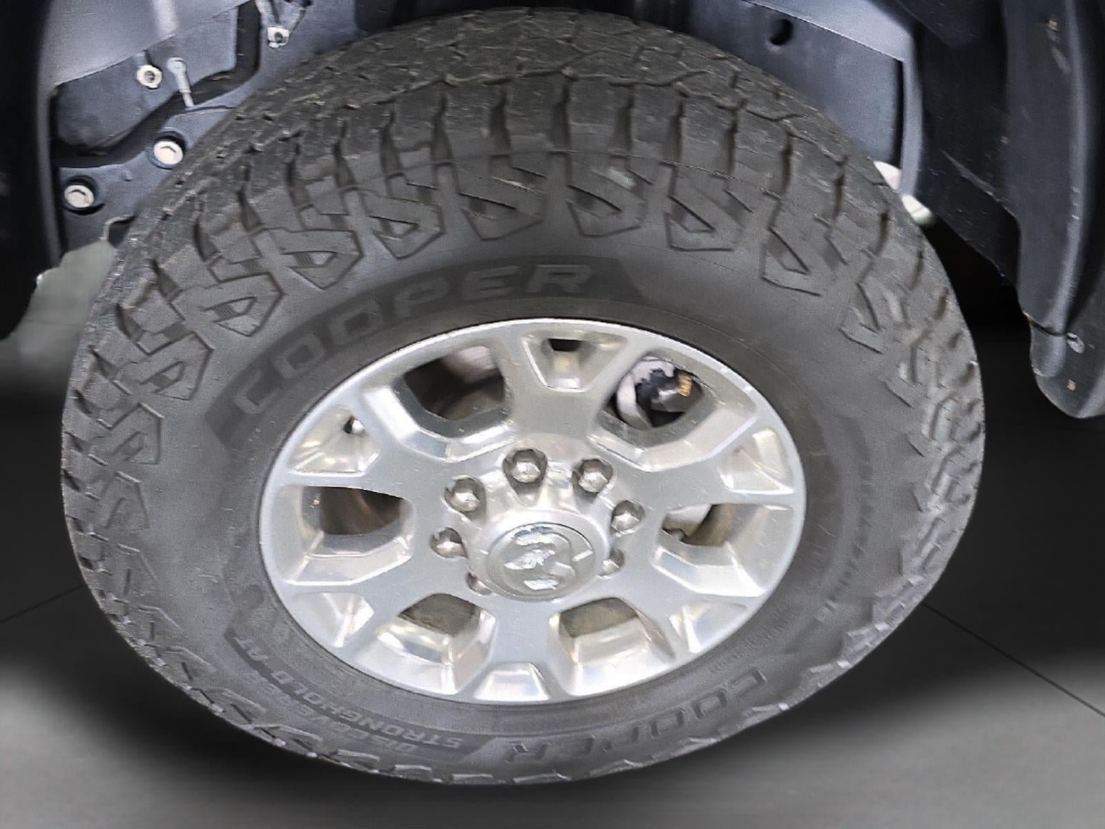 Used 2024 RAM 2500 Laramie w/ Safety Group AWD/4WD image 28