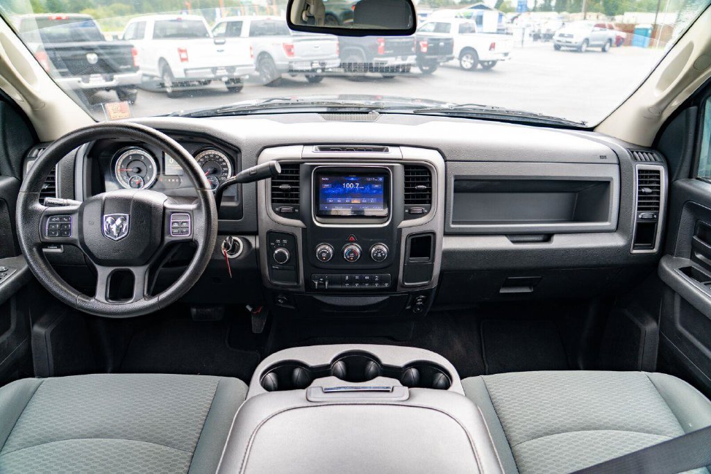 Used 2016 RAM 3500 Tradesman w/ Chrome Appearance Group AWD/4WD image 25