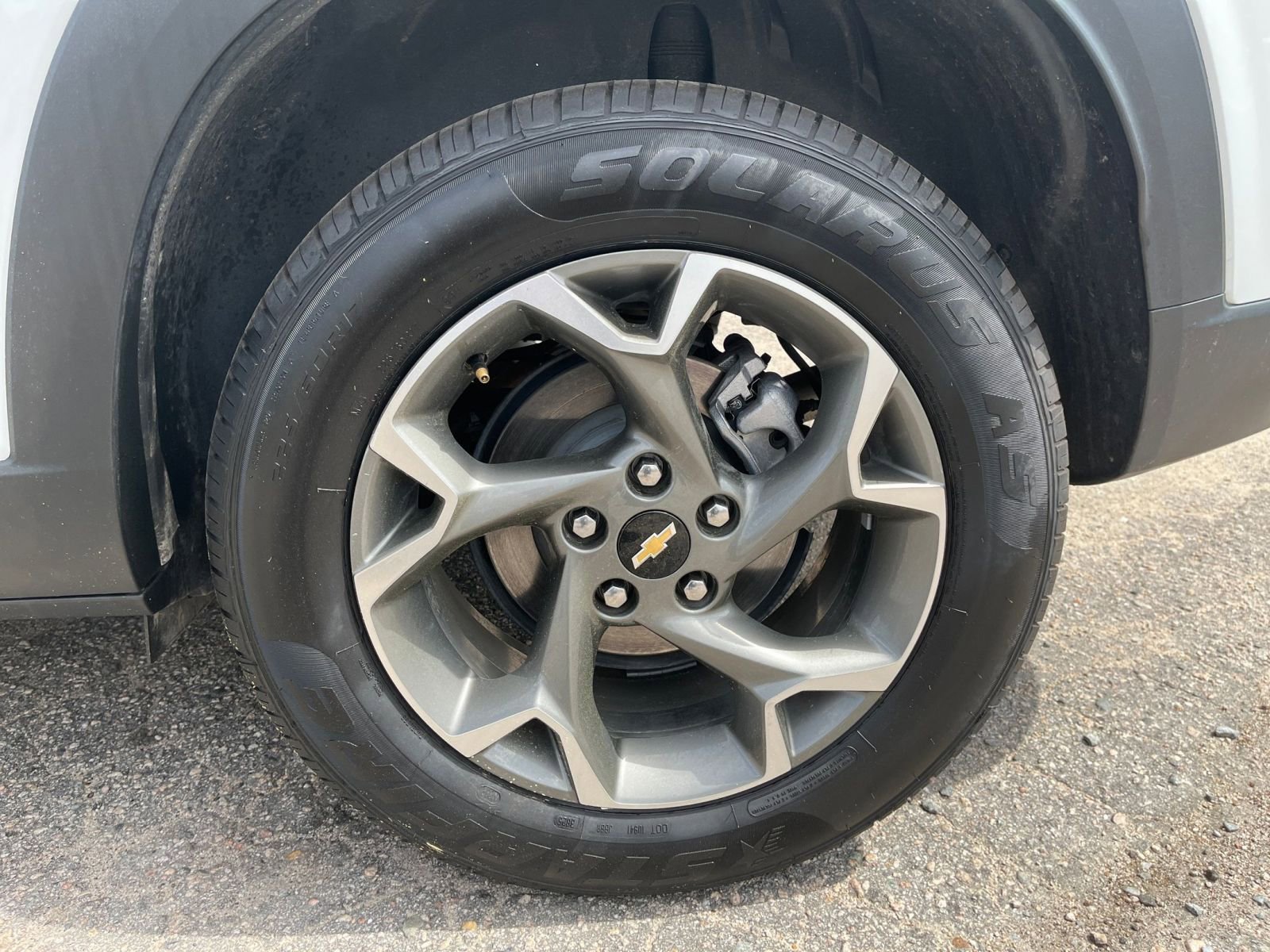 Used 2025 Chevrolet Trax LT w/ LT Convenience Package image 28