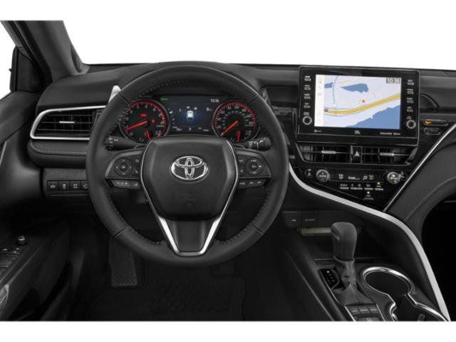 Used 2022 Toyota Camry XSE FWD image 7