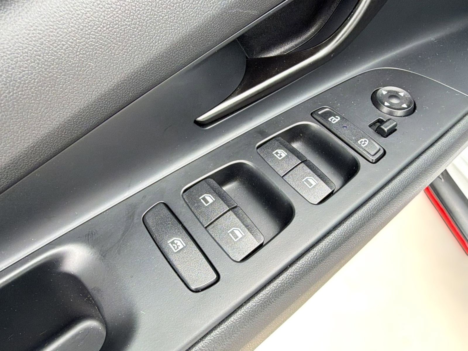 Used 2025 Hyundai Elantra N FWD image 19