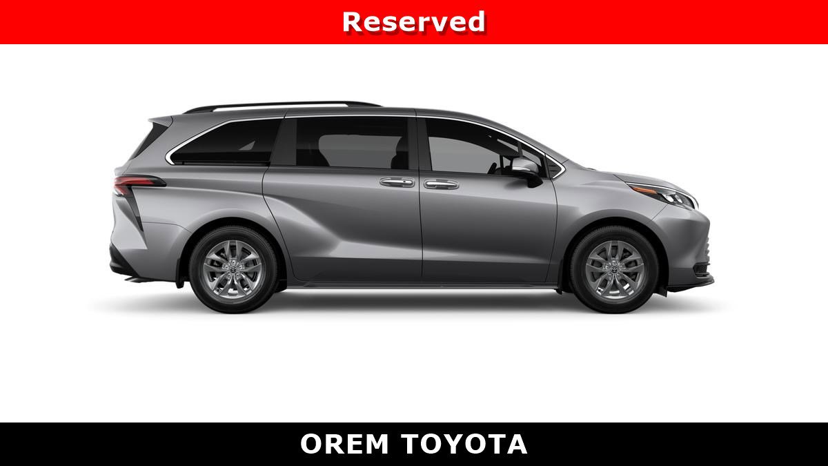 New 2026 Toyota Sienna XLE FWD image 12