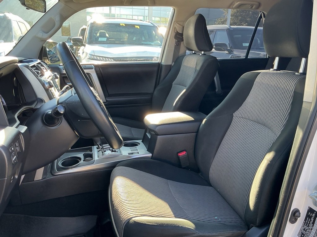 Used 2016 Toyota 4Runner SR5 image 21