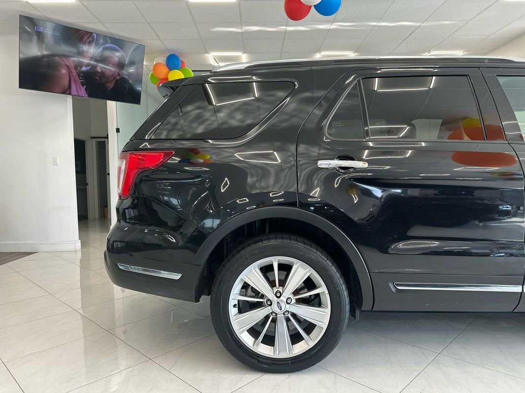 Used 2019 Ford Explorer Limited w/ Class III Trailer Tow Package AWD/4WD image 6