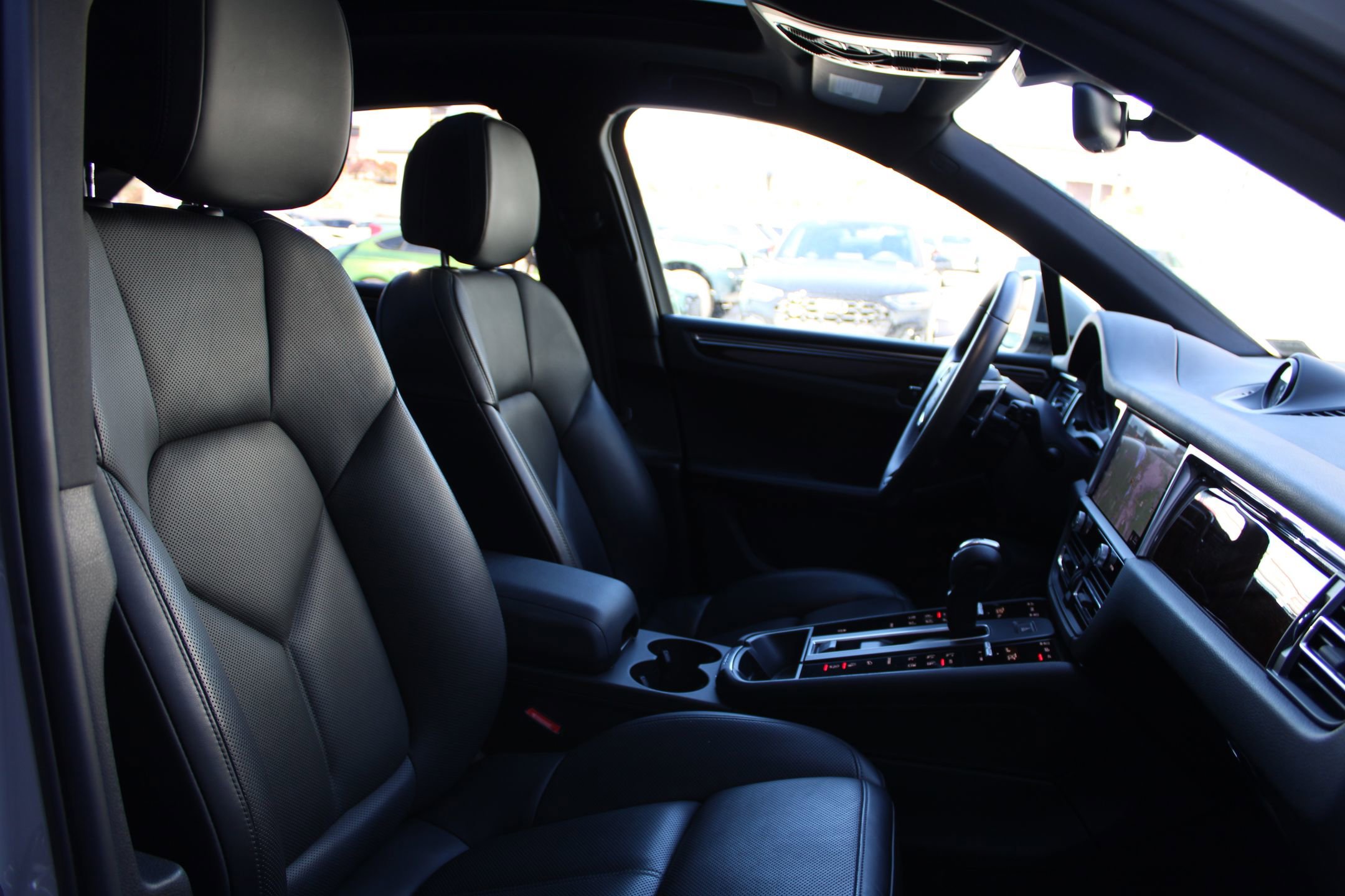 Certified 2023 Porsche Macan image 26