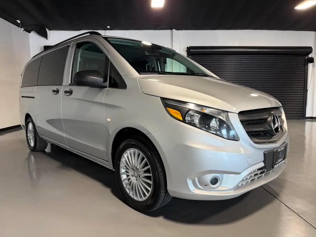 Used 2017 Mercedes-Benz Metris Passenger w/ Driver Efficiency Package image 3