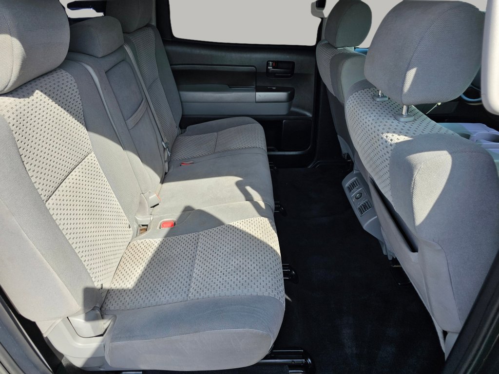 Used 2013 Toyota Tundra 4x4 CrewMax w/ Tow Pkg image 22
