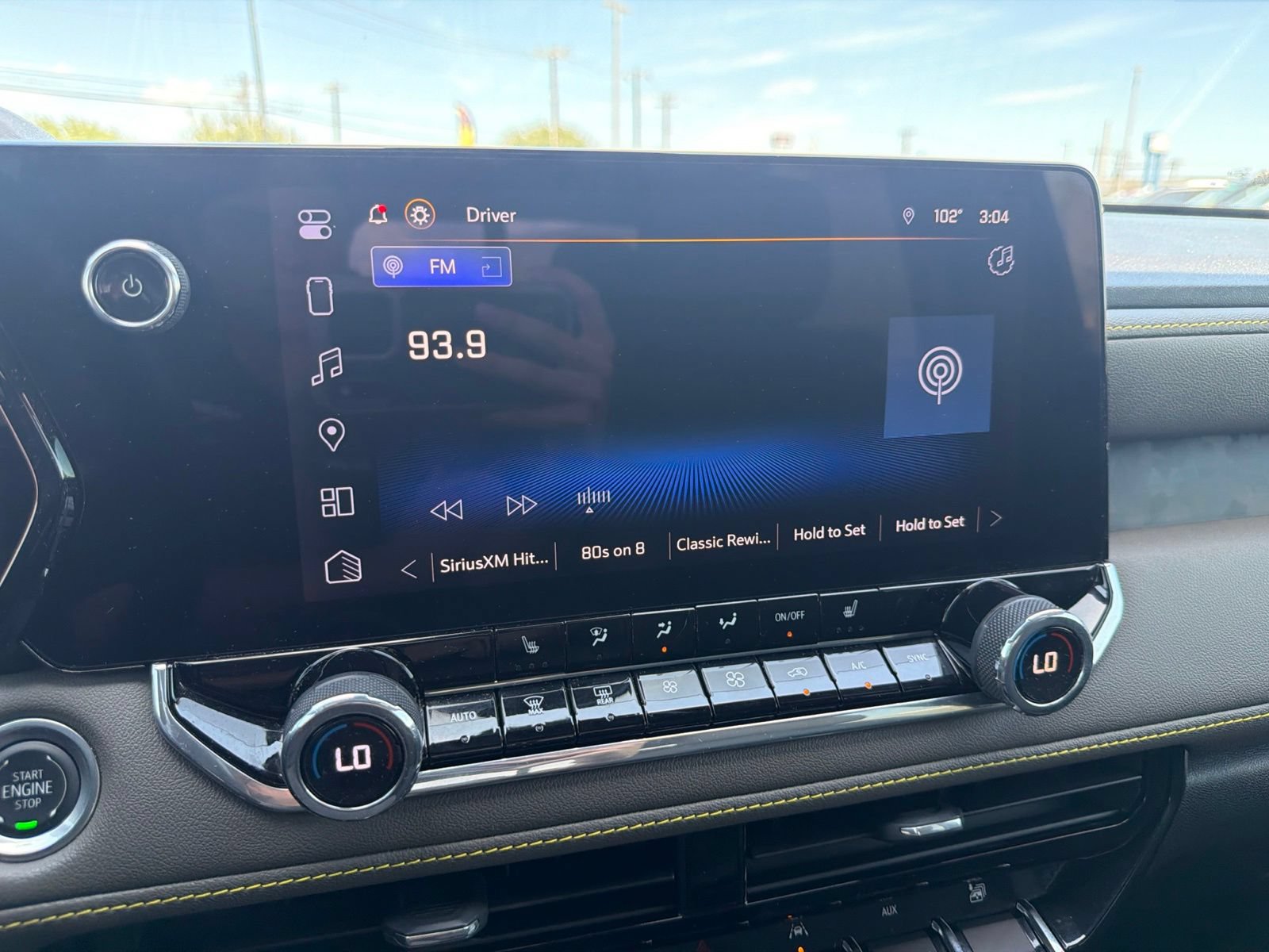 Used 2024 Chevrolet Colorado ZR2 w/ Technology Package AWD/4WD image 29