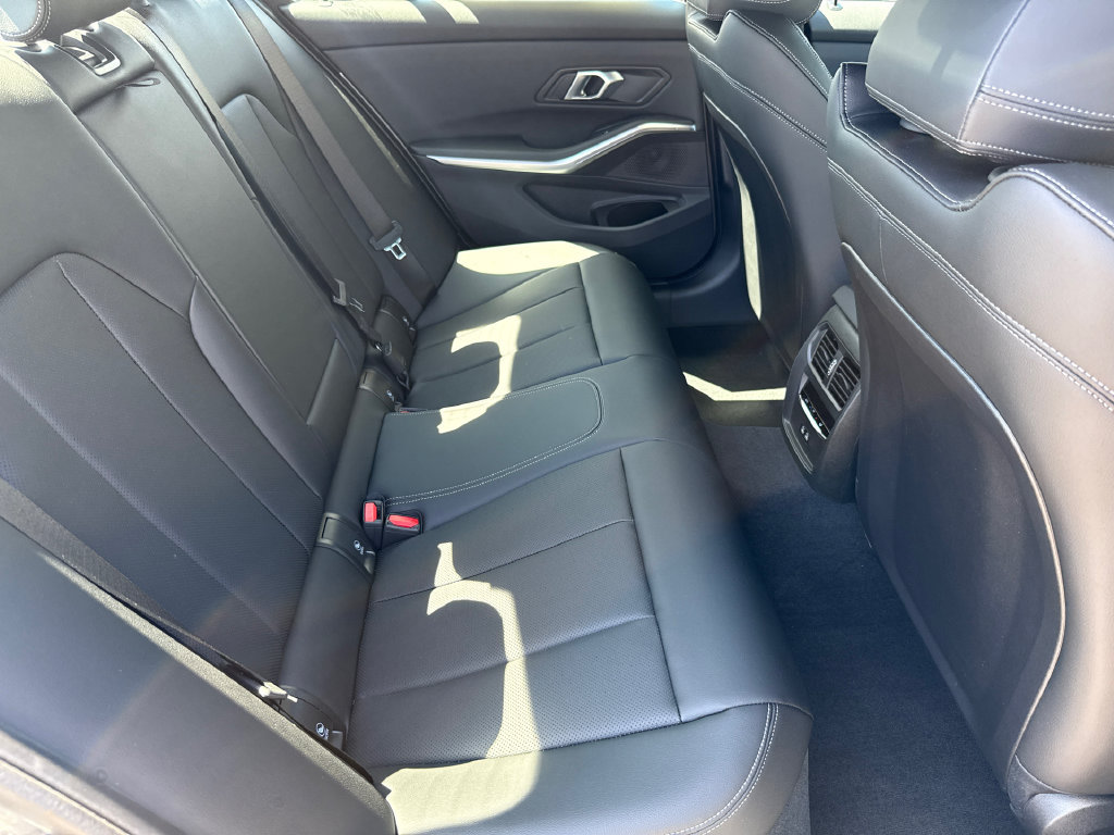 New 2026 BMW 330i Sedan w/ M Sport Package RWD image 16