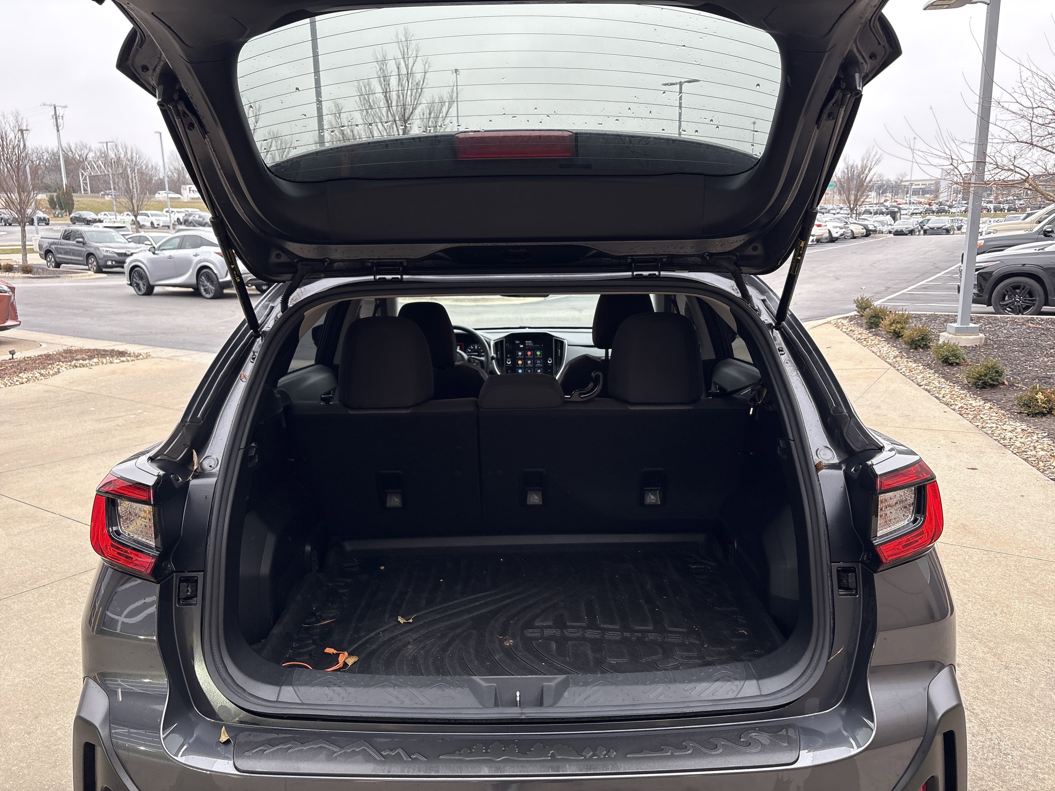 Used 2024 Subaru Crosstrek 2.0i Premium image 31