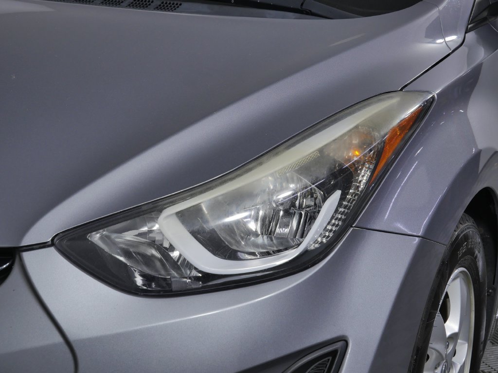 Used 2014 Hyundai Elantra SE FWD image 14