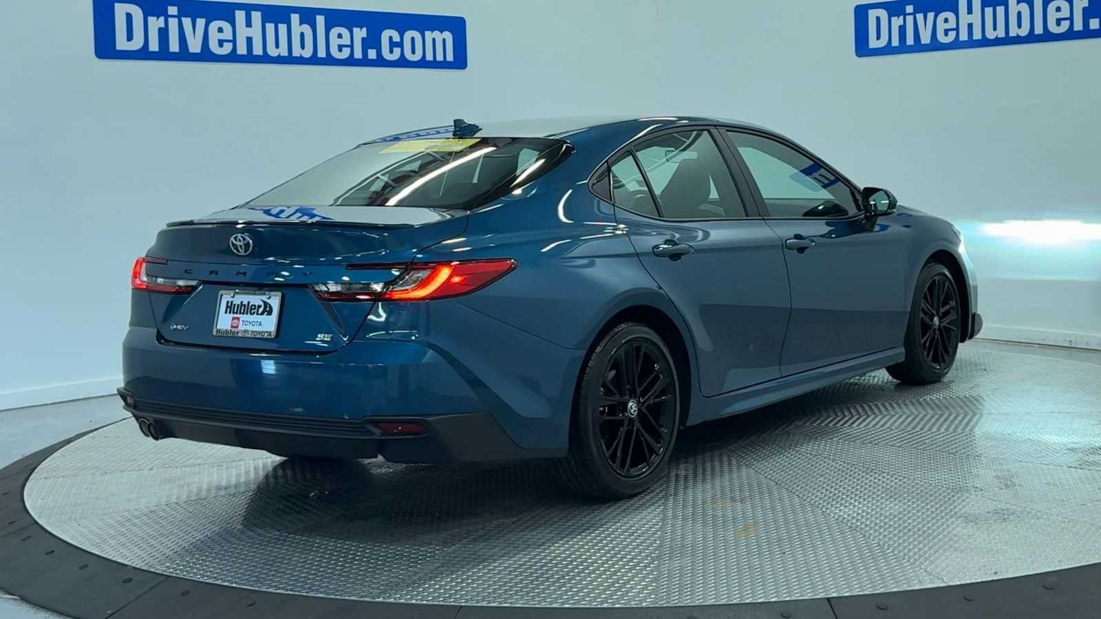 Used 2025 Toyota Camry SE w/ Convenience Package FWD image 58
