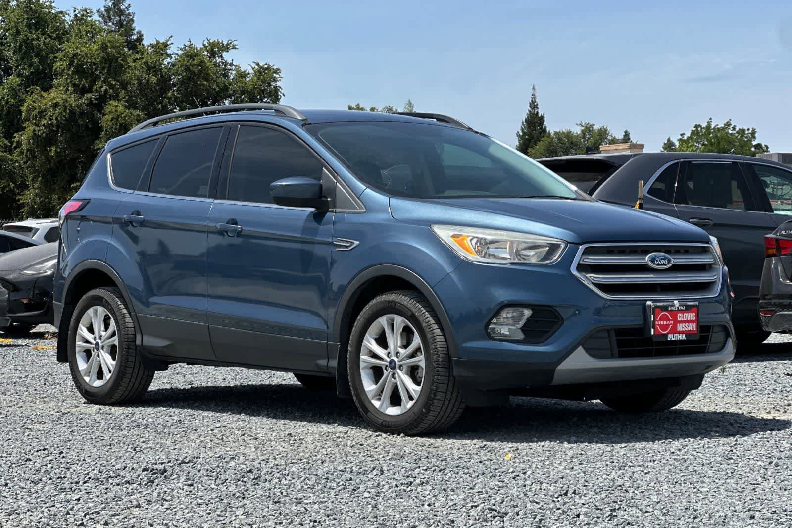 Used 2018 Ford Escape SE FWD image 10