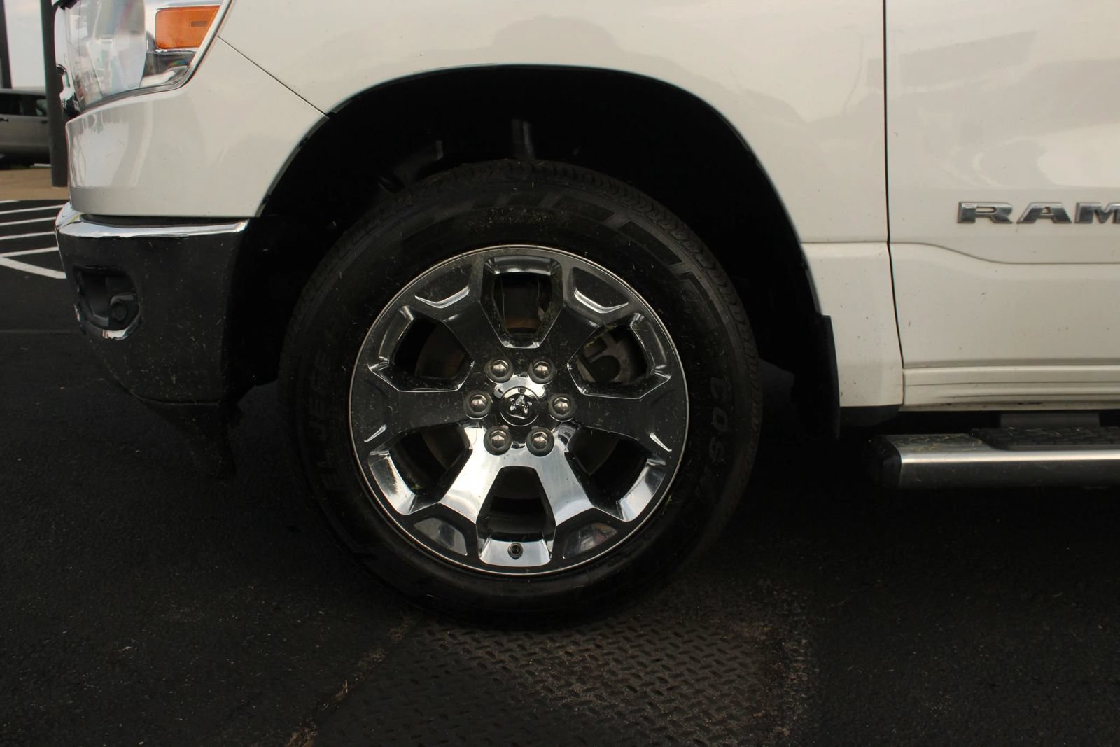 Used 2019 RAM 1500 Big Horn AWD/4WD image 3