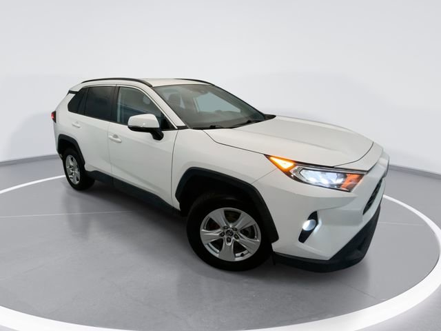 Used 2021 Toyota RAV4 XLE FWD image 1