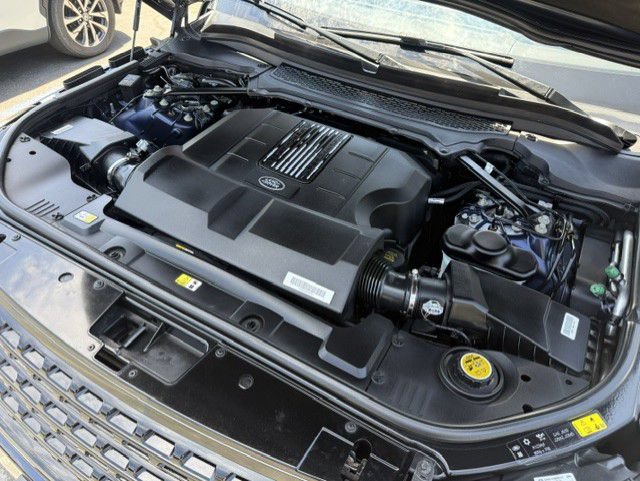Used 2017 Land Rover Range Rover Supercharged AWD/4WD image 12